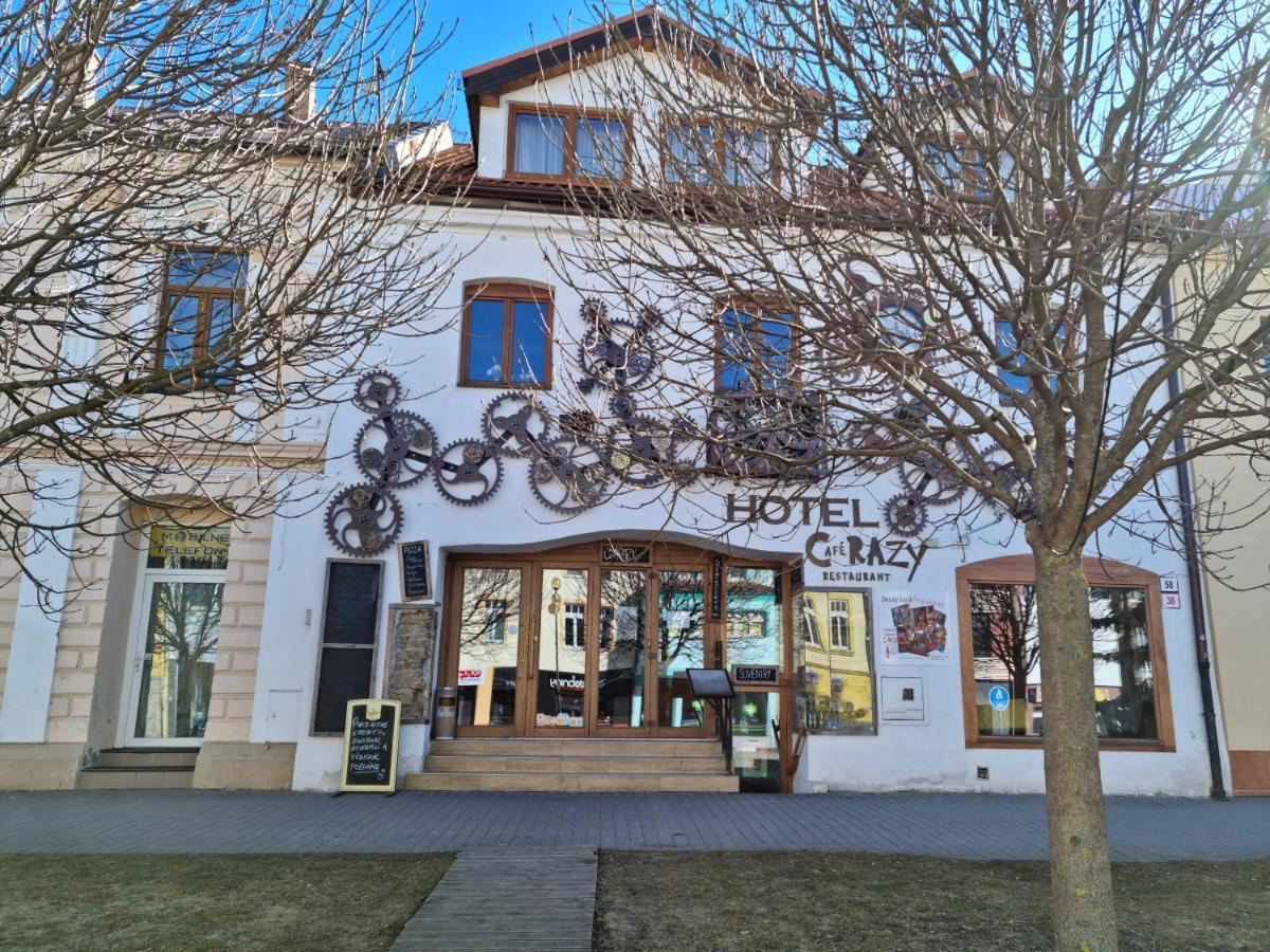 Hostel Caferazy Попрад Екстериор снимка